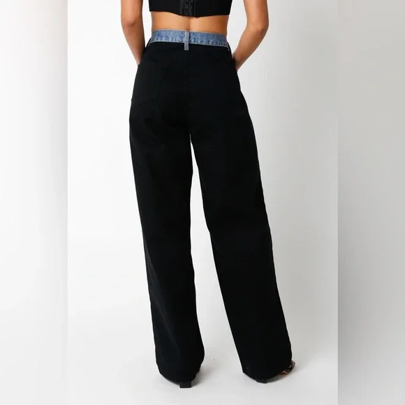 Chic Black Pants with Denim Accents - Picture 3 of 7